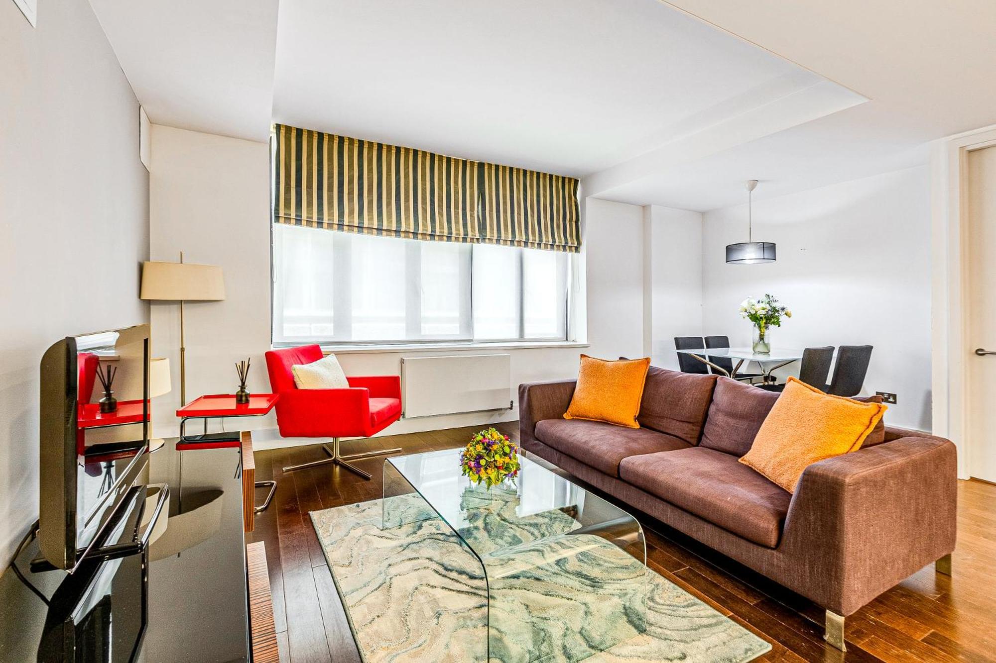 Modern 1br Flat Near Monument Station, London!