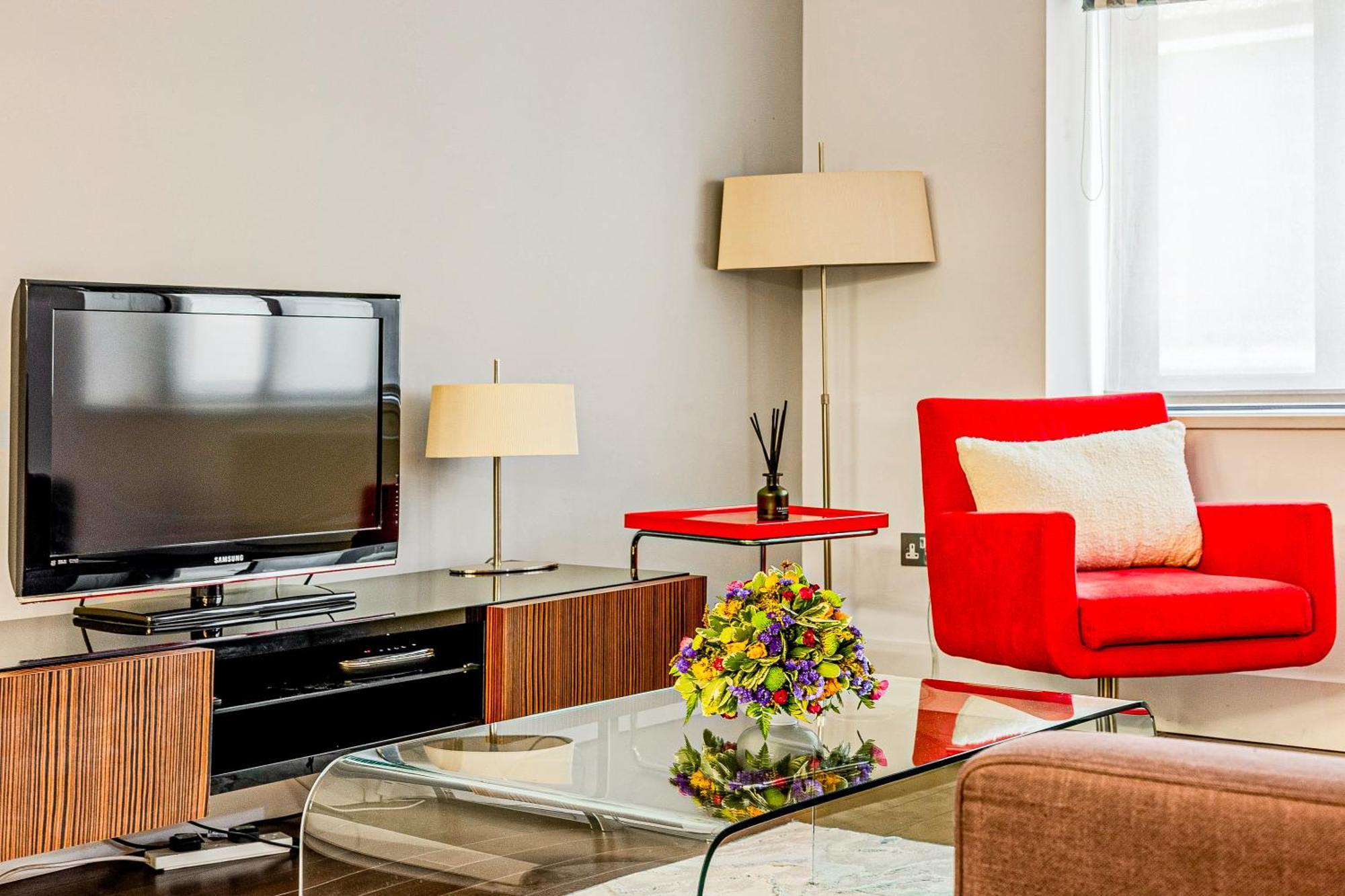 Modern 1br Flat Near Monument Station, London! Londra
